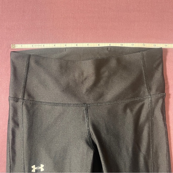 Under Armour Heatgear Compression 23" Cropped Leggings in black - Size Medium - Picture 5 of 9